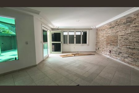 Casa de condomínio para alugar com 300m², 3 quartos e 3 vagas Casa de condomínio para alugar com 300m², 3 quartos e 3 vagasSala