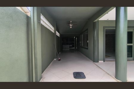 Casa de condomínio para alugar com 300m², 3 quartos e 3 vagas Casa de condomínio para alugar com 300m², 3 quartos e 3 vagasQuintal