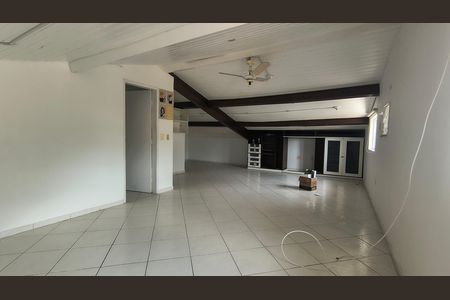 Casa de condomínio para alugar com 300m², 3 quartos e 3 vagas Casa de condomínio para alugar com 300m², 3 quartos e 3 vagasSótão