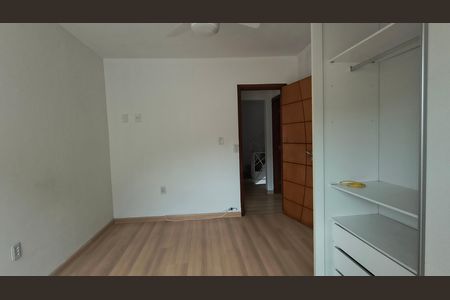 Casa de condomínio para alugar com 300m², 3 quartos e 3 vagas Casa de condomínio para alugar com 300m², 3 quartos e 3 vagasSuíte 2