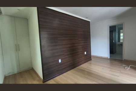 Casa de condomínio para alugar com 300m², 3 quartos e 3 vagas Casa de condomínio para alugar com 300m², 3 quartos e 3 vagasSuíte 1