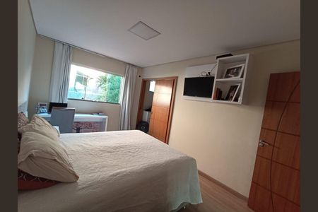 Casa à venda com 447m², 3 quartos e 2 vagas