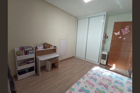 Casa à venda com 447m², 3 quartos e 2 vagas