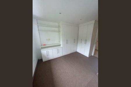 Casa de condomínio à venda com 135m², 2 quartos e 2 vagas Casa de condomínio à venda com 135m², 2 quartos e 2 vagasQuarto