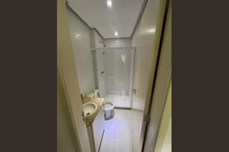 Casa de condomínio à venda com 135m², 2 quartos e 2 vagas Casa de condomínio à venda com 135m², 2 quartos e 2 vagasBanheiro