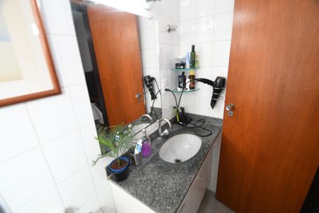 Apartamento à venda com 92m², 3 quartos e 2 vagasBanheiro Suíte