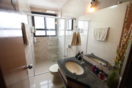 Apartamento à venda com 92m², 3 quartos e 2 vagasBanheiro Social