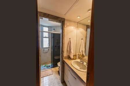 Apartamento à venda com 93m², 3 quartos e 2 vagasBanheiro Social