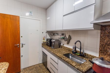 Apartamento à venda com 93m², 3 quartos e 2 vagasCozinha