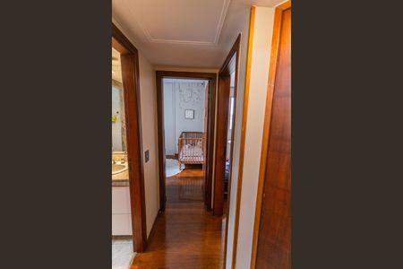 Apartamento à venda com 93m², 3 quartos e 2 vagasCorredor