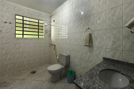 Casa à venda com 400m², 6 quartos e 3 vagasBanheiro Social