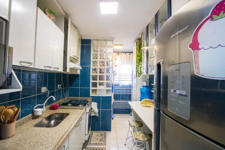 Apartamento à venda com 55m², 2 quartos e 1 vagaCozinha