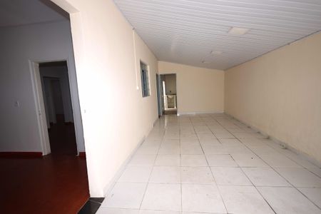 Garagem de casa para alugar com 2 quartos, 200m² em Jardim América, Goiânia