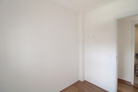 Quarto 1 de apartamento para alugar com 2 quartos, 39m² em Jardim Santo Antoninho, São Paulo