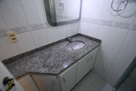 Apartamento à venda com 86m², 2 quartos e 2 vagasBanheiro Social