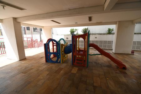 Apartamento à venda com 86m², 2 quartos e 2 vagasÁrea comum - Playground