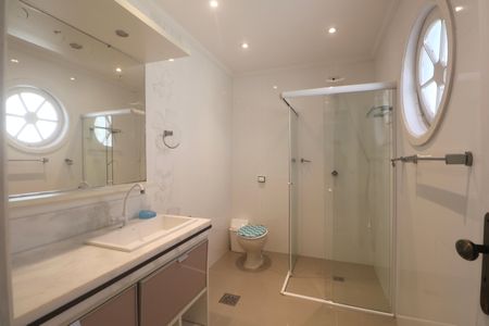 Casa para alugar com 600m², 4 quartos e 4 vagasBanheiro Suíte 2