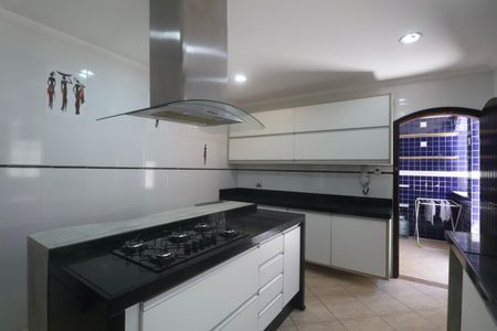 Casa para alugar com 600m², 4 quartos e 4 vagasCozinha