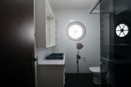 Casa para alugar com 600m², 4 quartos e 4 vagasBanheiro Social