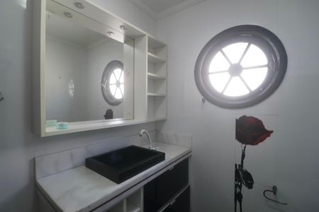 Casa para alugar com 600m², 4 quartos e 4 vagasBanheiro Social