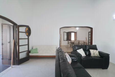 Casa para alugar com 600m², 4 quartos e 4 vagasSala