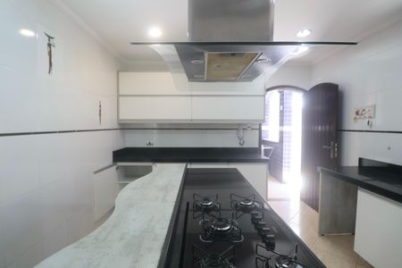 Casa para alugar com 600m², 4 quartos e 4 vagasCozinha