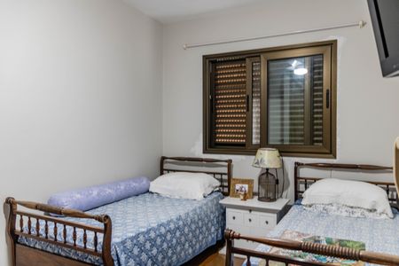 Apartamento à venda com 280m², 4 quartos e 2 vagasQuarto 2
