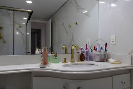 Apartamento à venda com 280m², 4 quartos e 2 vagasBanheiro da Suíte 1