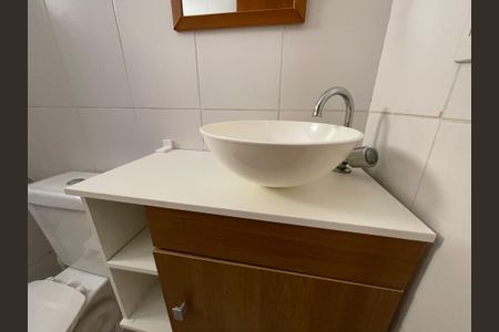 Apartamento para alugar com 47m², 2 quartos e 2 vagasBanheiro