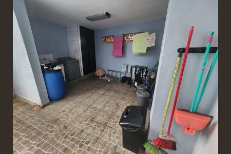 Casa à venda com 180m², 3 quartos e 2 vagas