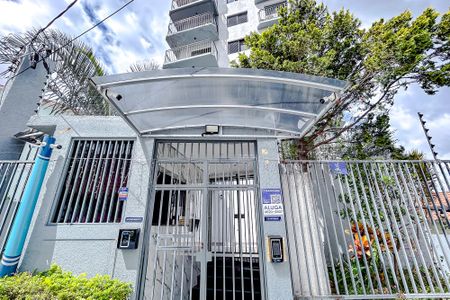 Apartamento para alugar com 89m², 2 quartos e 1 vagaFachada com Plaquinha