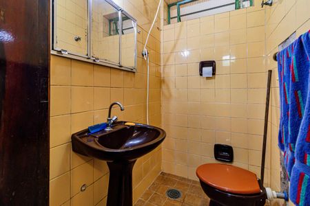 Casa à venda com 180m², 3 quartos e 5 vagasBanheiro de serviço