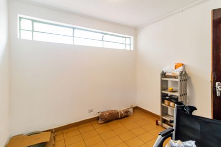 Casa à venda com 180m², 3 quartos e 5 vagasQuarto de serviço