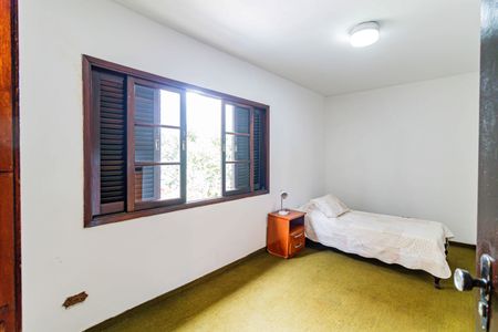 Casa à venda com 180m², 3 quartos e 5 vagasSuíte 02