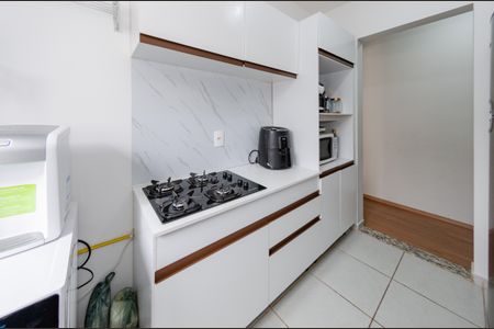Cozinha de apartamento à venda com 2 quartos, 59m² em João Pinheiro, Belo Horizonte