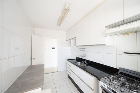 Apartamento à venda com 84m², 3 quartos e 2 vagasCozinha