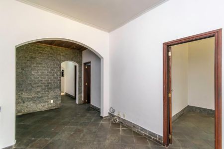 Sala de casa de condomínio para alugar com 3 quartos, 180m² em Vaz Lobo, Rio de Janeiro