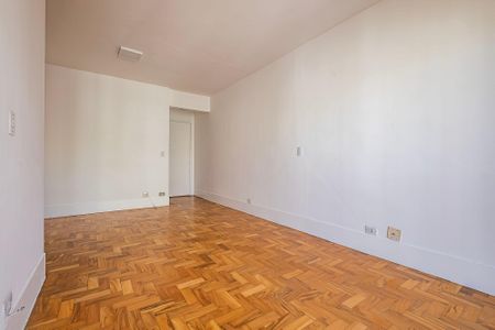 Apartamento para alugar com 74m², 2 quartos e 1 vagaSala