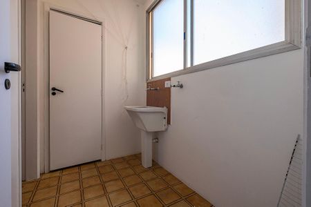 Apartamento para alugar com 74m², 2 quartos e 1 vagaÁrea de Serviço