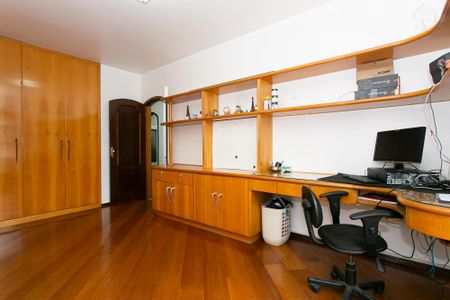 Casa para alugar com 250m², 3 quartos e 3 vagas Casa para alugar com 250m², 3 quartos e 3 vagasQuarto 2