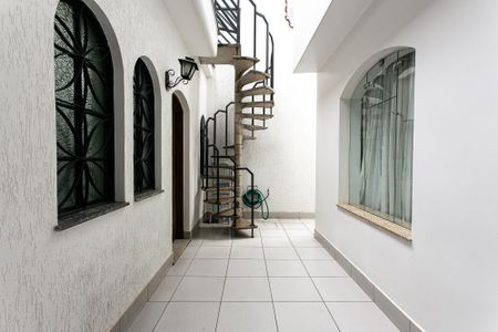 Casa para alugar com 250m², 3 quartos e 3 vagas Casa para alugar com 250m², 3 quartos e 3 vagasQuintal