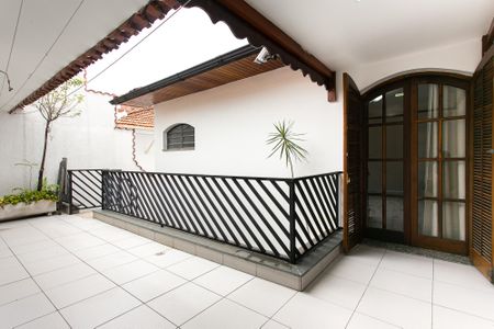 Casa para alugar com 250m², 3 quartos e 3 vagas Casa para alugar com 250m², 3 quartos e 3 vagasVaranda do Quarto 2