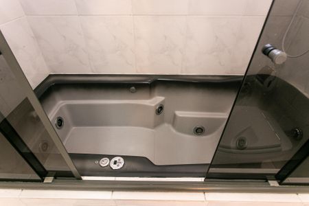 Casa para alugar com 250m², 3 quartos e 3 vagas Casa para alugar com 250m², 3 quartos e 3 vagasBanheiro 1 - Banheira