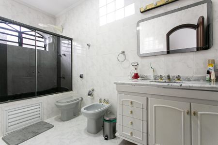 Casa para alugar com 250m², 3 quartos e 3 vagas Casa para alugar com 250m², 3 quartos e 3 vagasBanheiro 1