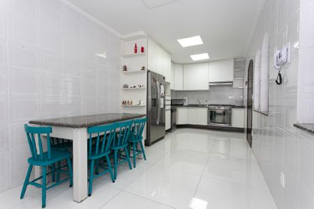 Casa para alugar com 250m², 3 quartos e 3 vagas Casa para alugar com 250m², 3 quartos e 3 vagasCozinha