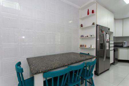 Casa para alugar com 250m², 3 quartos e 3 vagas Casa para alugar com 250m², 3 quartos e 3 vagasCozinha