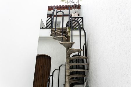 Casa para alugar com 250m², 3 quartos e 3 vagas Casa para alugar com 250m², 3 quartos e 3 vagasCorredor