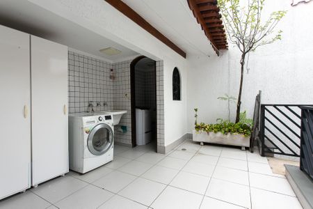 Casa para alugar com 250m², 3 quartos e 3 vagas Casa para alugar com 250m², 3 quartos e 3 vagasÁrea de Serviço