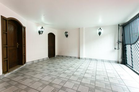 Casa para alugar com 250m², 3 quartos e 3 vagas Casa para alugar com 250m², 3 quartos e 3 vagasGaragem
