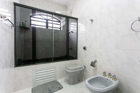 Casa para alugar com 250m², 3 quartos e 3 vagas Casa para alugar com 250m², 3 quartos e 3 vagasBanheiro 1